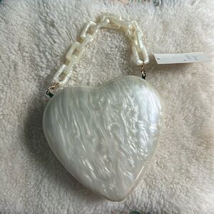 Heart purse / minaudiere NET